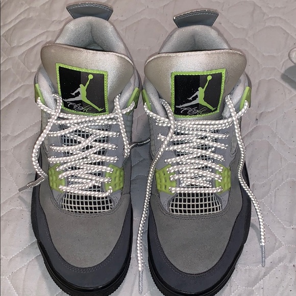 Jordan Retro 4βs Sneakers - Picture 3 of 10
